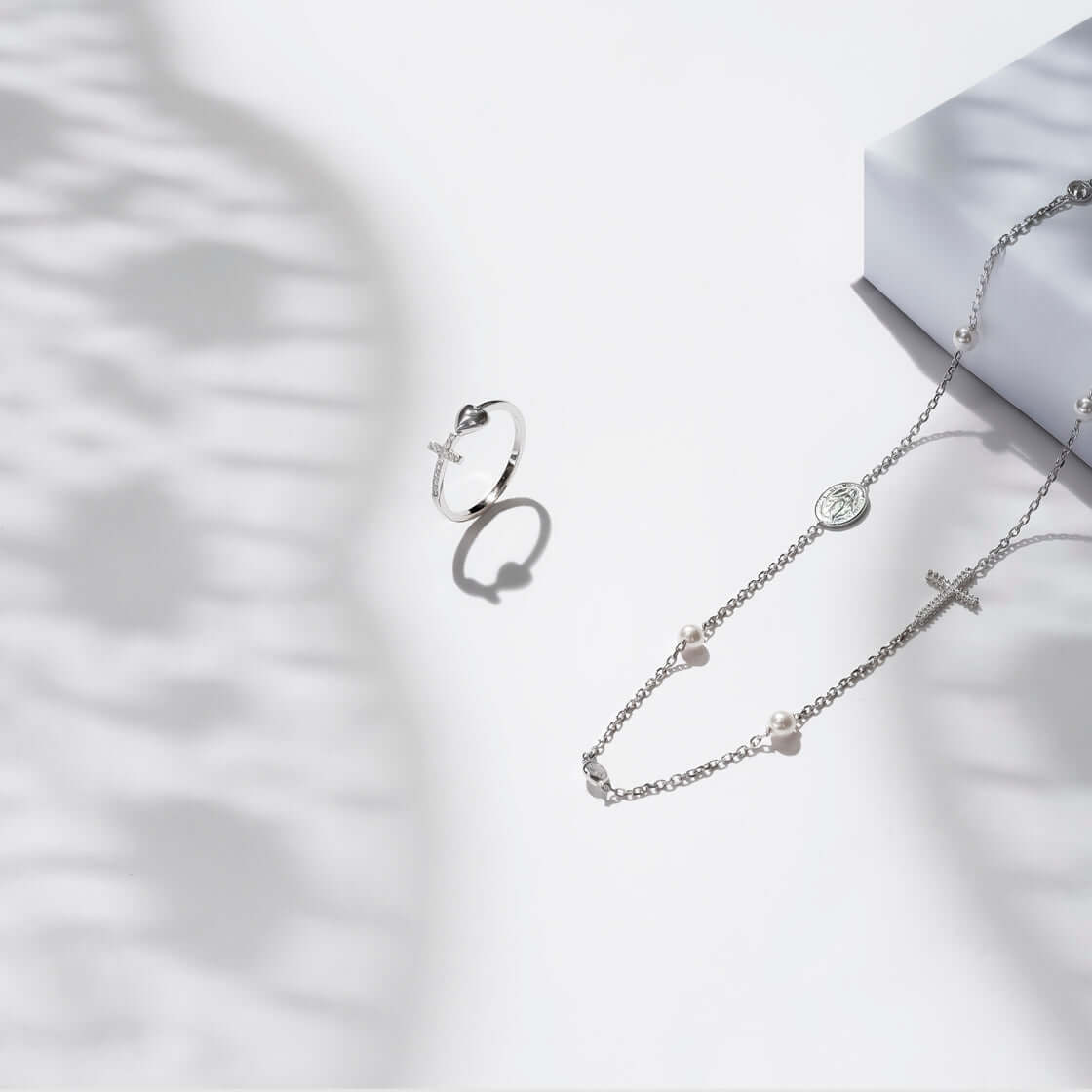 MIRACULOUS ET CROIX - COLLIER PERLE ET CRYSTAL - ARGENT