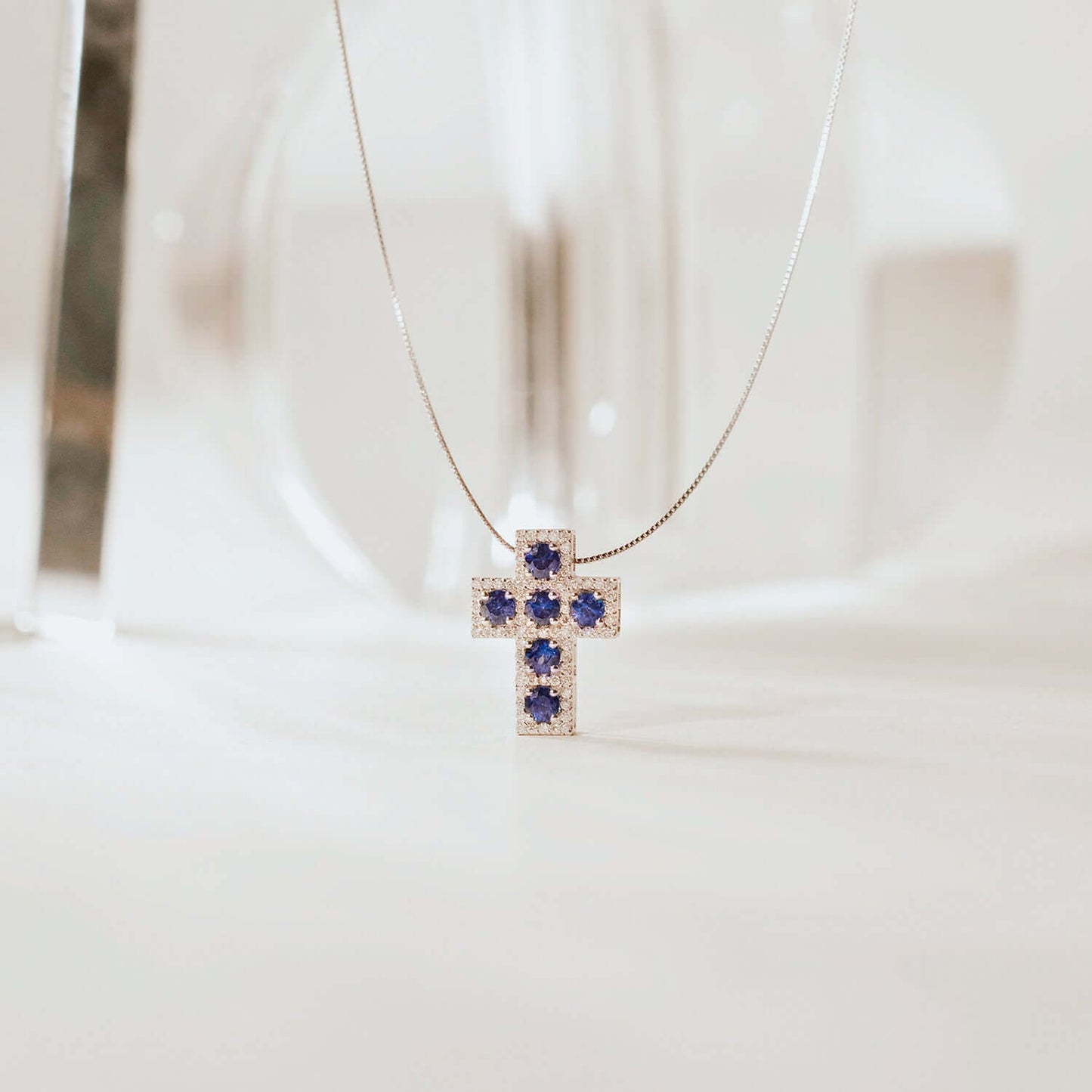 CROIX ET CHAÎNE - SAPPHIRE ET DIAMONDS - BLANC OR