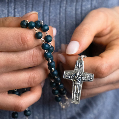 POPE FRANCIS - BLUE EN BOIS BEADS CHAPELET - METAL